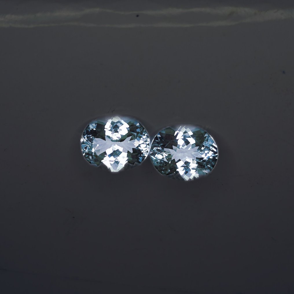 Nincs minimálár - 2 pcs  Kék Akvamarin  - 6.46 ct - Nemzetközi Gemmológiai Intézet (IGI) #3.2