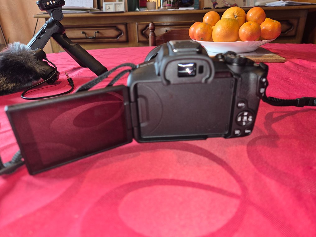 Canon Canon EOS R50 + RF 15-45 + Sigma 56/1.4 DC DN vlogkit Ψηφιακή υβριδική φωτογραφική μηχανή #2.1