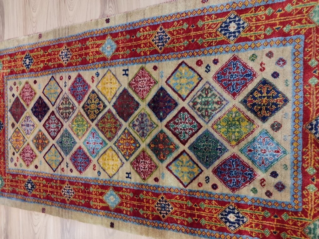 Gabbeh - Runner - 1.38 m - 0.72 m - Design Royal wool! #3.2