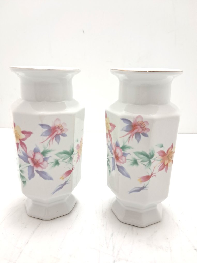 Vase (2) - Ceramic #1.0