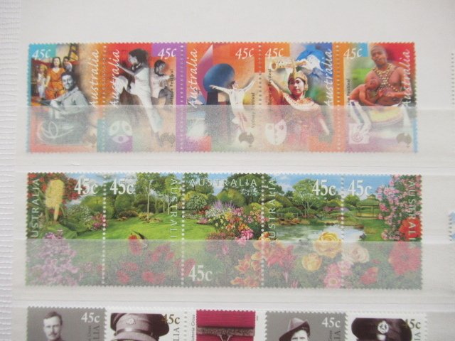 Αυστραλία 2000/2005 - Χωρίς μεντεσέ, υπέρολη συλλογή γραμματοσήμων. #2.1