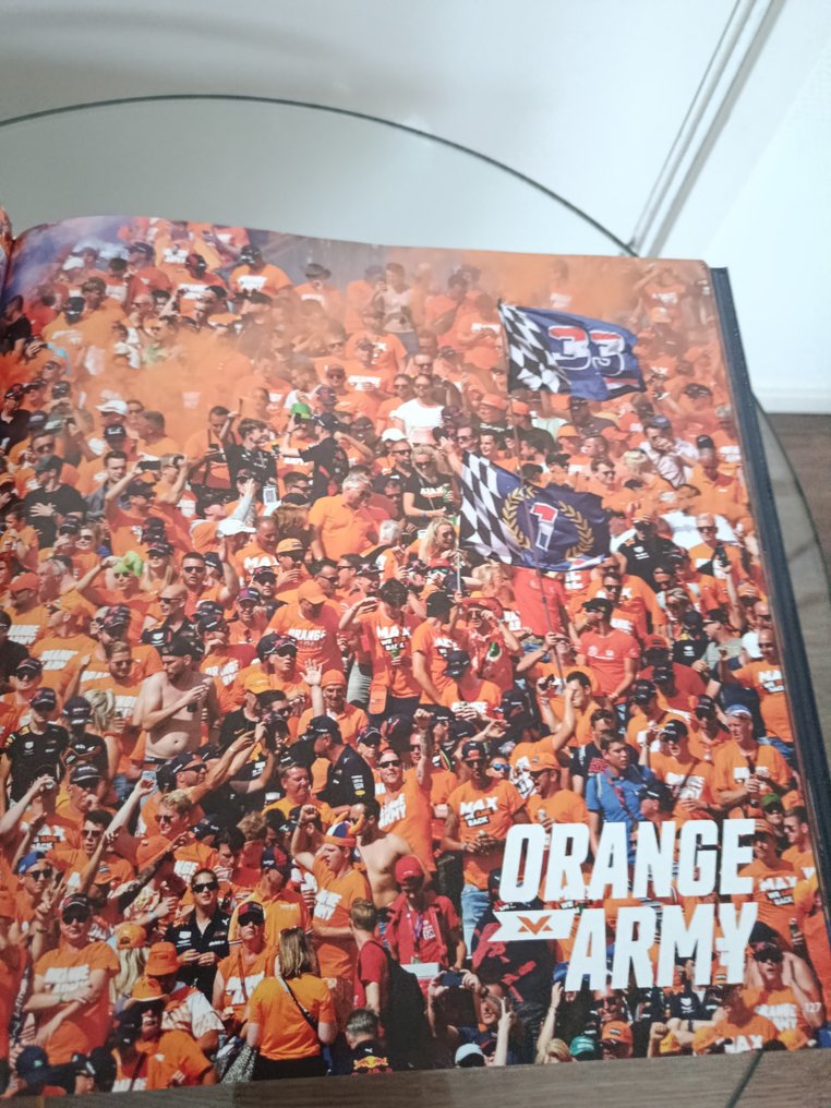 Max Verstappen - Yearbook Formula 1 World Championship 2022 Max Verstappen Limited Edition - 2022-2022 #4.3