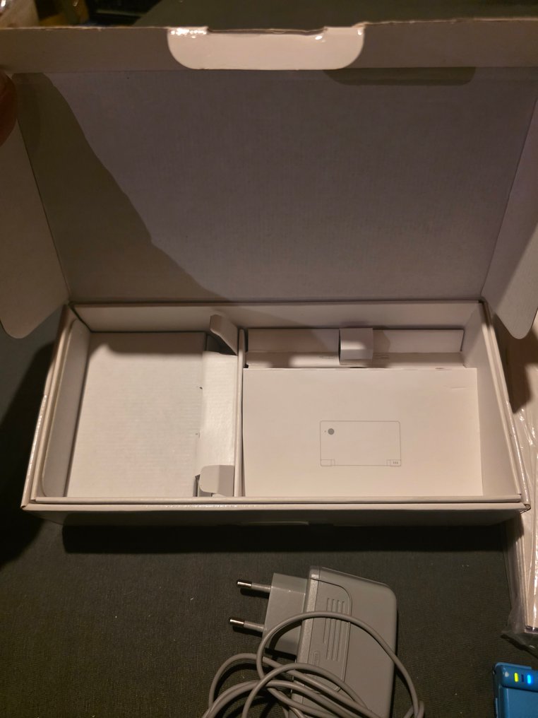 Nintendo - Nintendo DSi - blue - Handheld game console - In original box #1.0