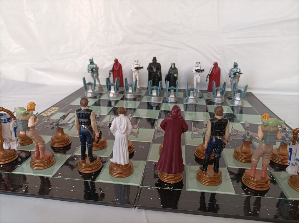 Lucasfilm Ltd. and TM - Chess set - Resin #2.1