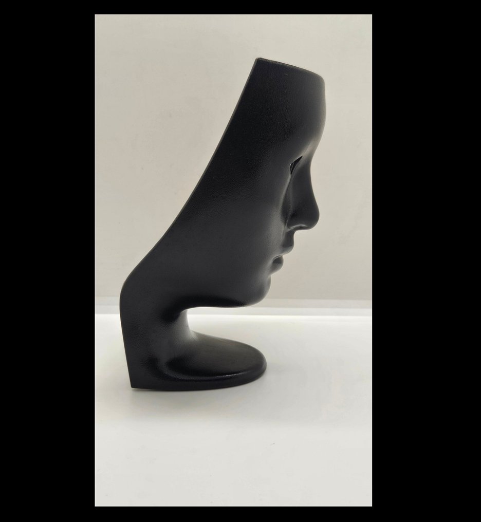 Driade - Fabio Novembre - Miniatyrfigur - Armchair - Magmuskler #3.2