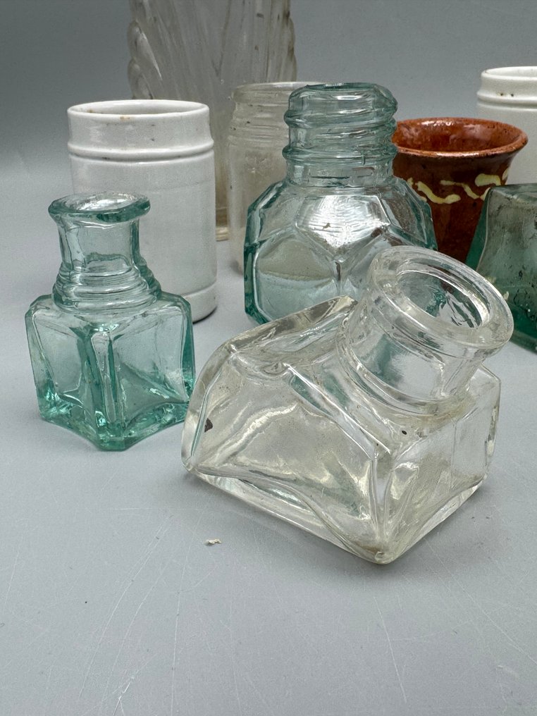 Bottle - Glass - Antique bottles and jars #3.2