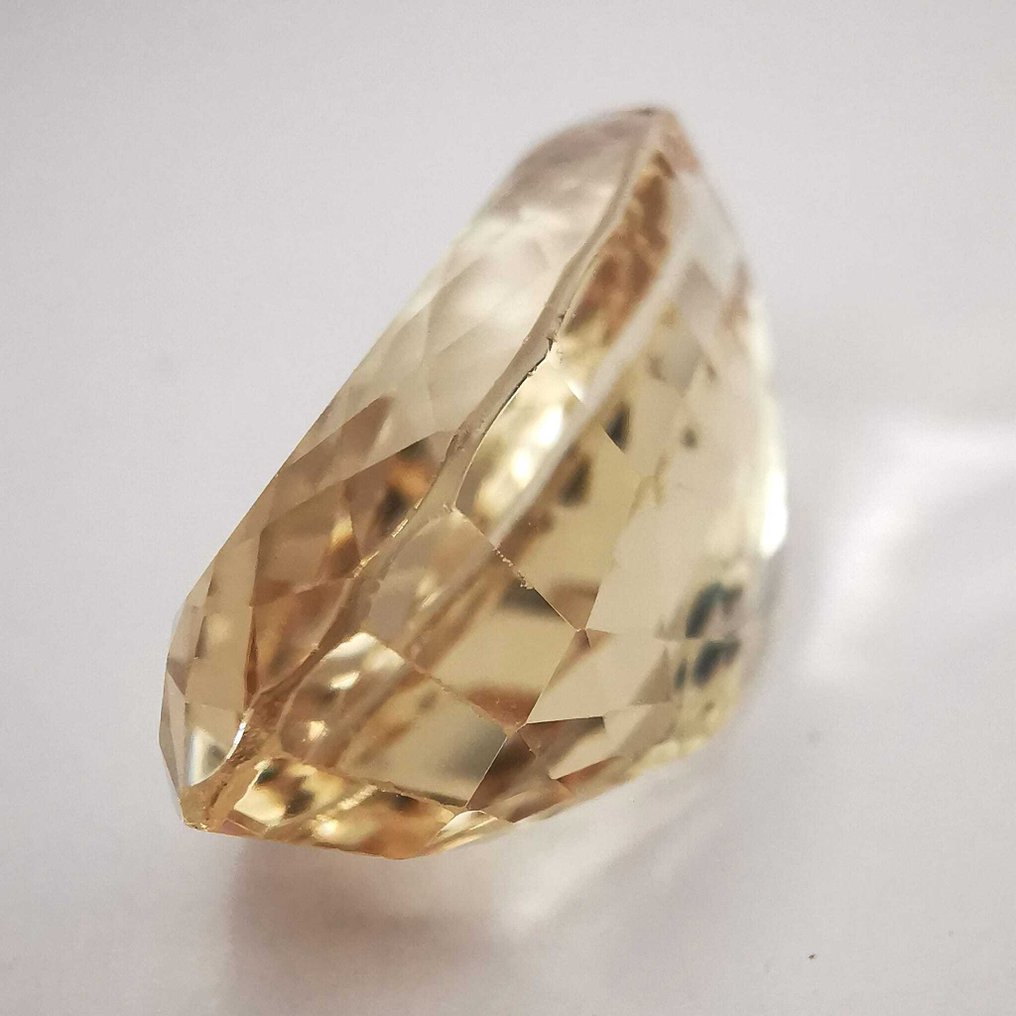 χωρίς τιμή ασφαλείας Σποδουμένιο  - 28.06 ct - Antwerp Laboratory for Gemstone Testing (ALGT) - Κίτρινο #3.2