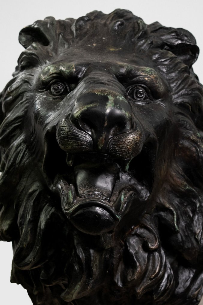Sculpture, Grande testa di Leone in bronzo - 69 cm - Bronze #1.0