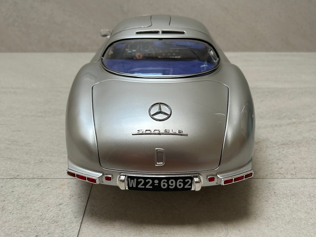 1:18 - Modellbil - Mercedes-Benz 300 SLR Uhlenhaut Coupe #3.2