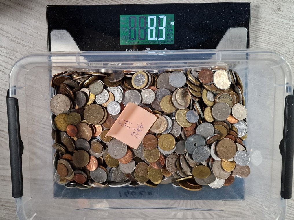 World. Gemengde wereldmunten 1900-2010  (No Reserve Price) #1.0