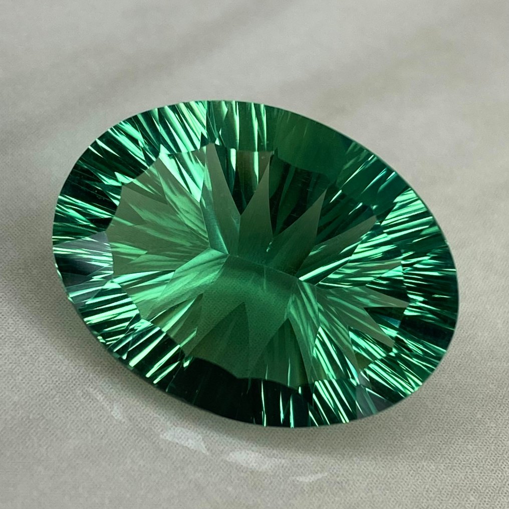 Zonder Minimumprijs Groen Fluoriet - 21.10 ct - nternational Colored Gemstone Association (ICA GemLab) - Top precisie snede #2.1
