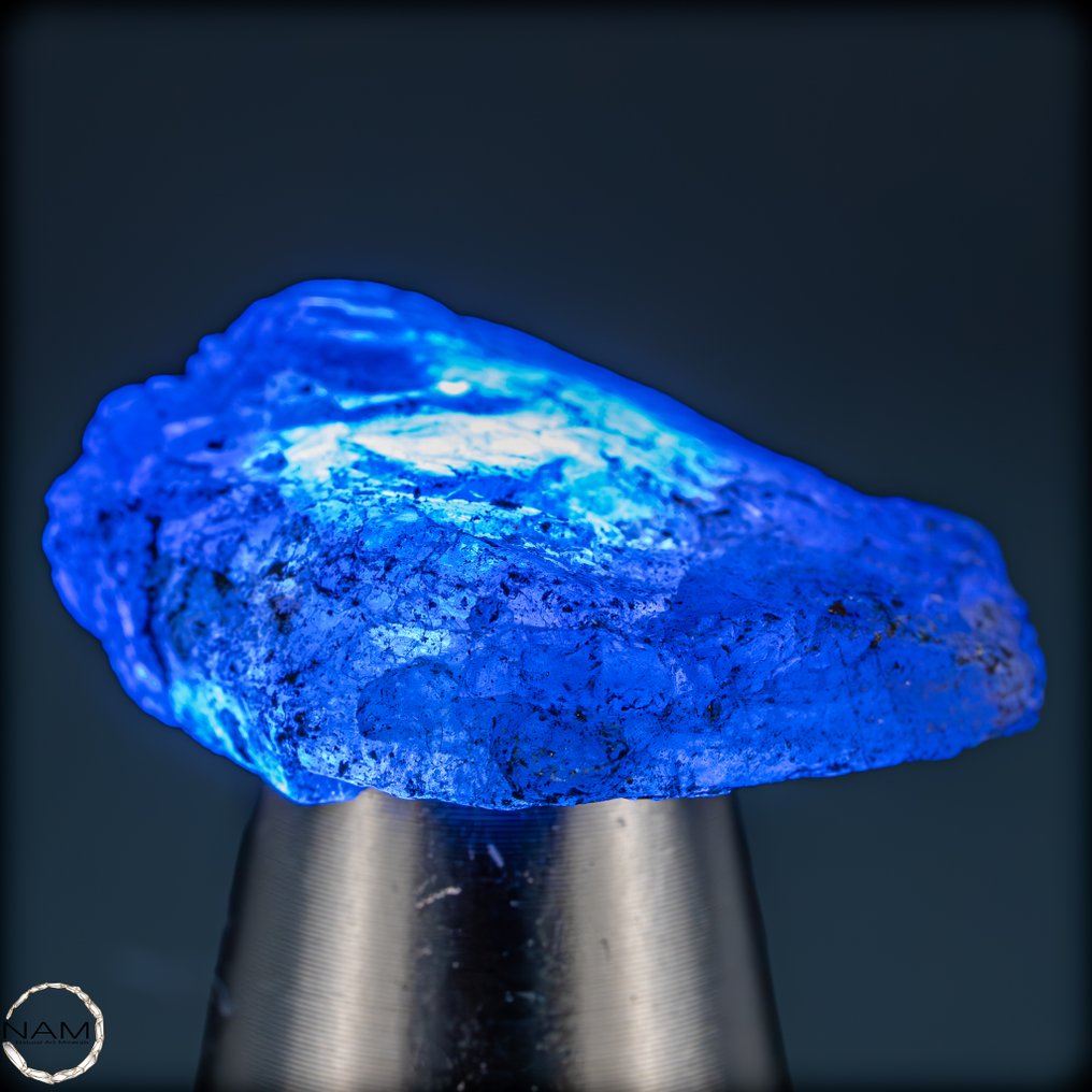 自然的，罕见的蓝宝石 强烈的蓝色原矿晶体高光，具有非凡的光辉 - 28,55 克拉- 5.71 g #2.1
