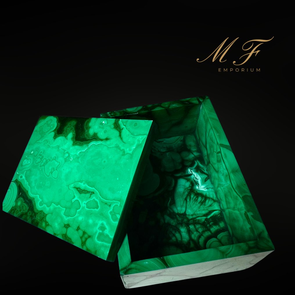 Κουτί από φυσική μαλαχίτη του Κονγκό, της υψηλότερης ποιότητας. κουτί - Ύψος: 30 mm - Πλάτος: 60 mm- 200 g - (1) #1.0