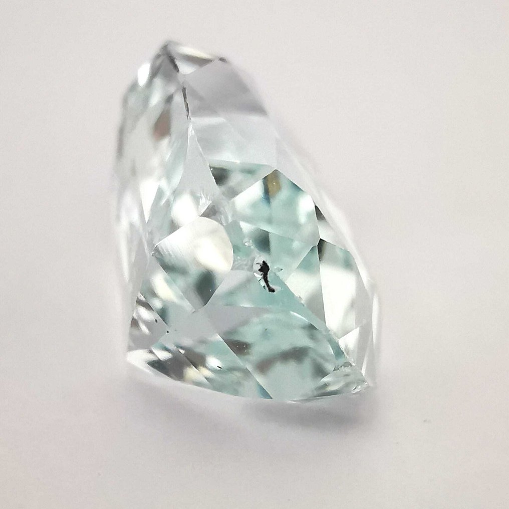 Bez ceny minimalnej
Akwamaryn - 5.29 ct - Antwerp Laboratory for Gemstone Testing (ALGT) - bardzo jasny niebieski #4.3