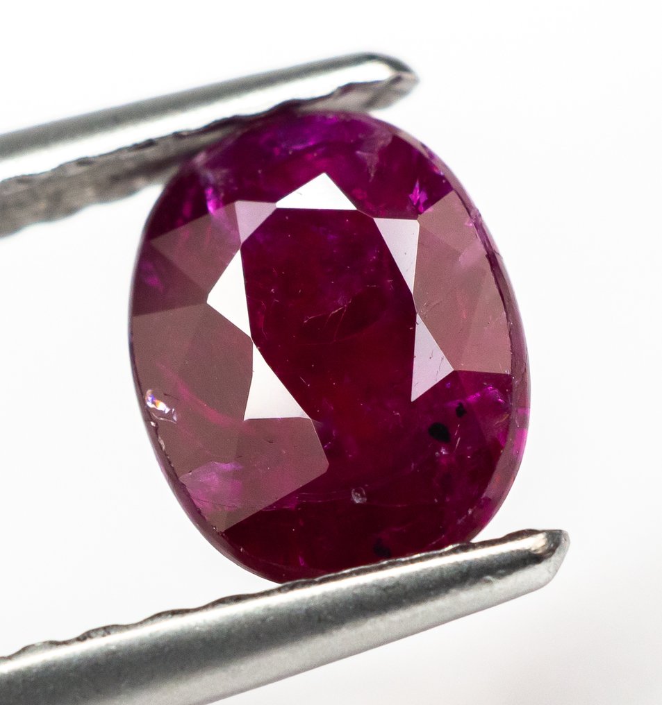 Nincs minimálár Rubin - 1.05 ct - Bellerophon Gemlab - Mélyvörös (Mozambik) #1.0