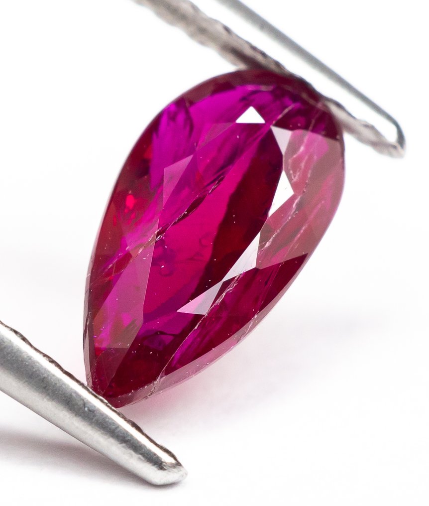 Nincs minimálár Rubin - 1.00 ct - Lotus Gemology - Intenzív vörös (Mozambik) #2.1