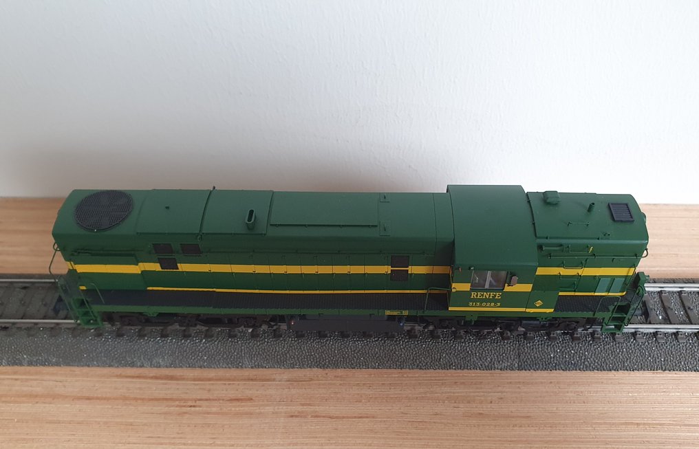 Mabar H0 - 81300 - Modelltog lokomotiv (1) - Alco serie 1300 - RENFE #3.2