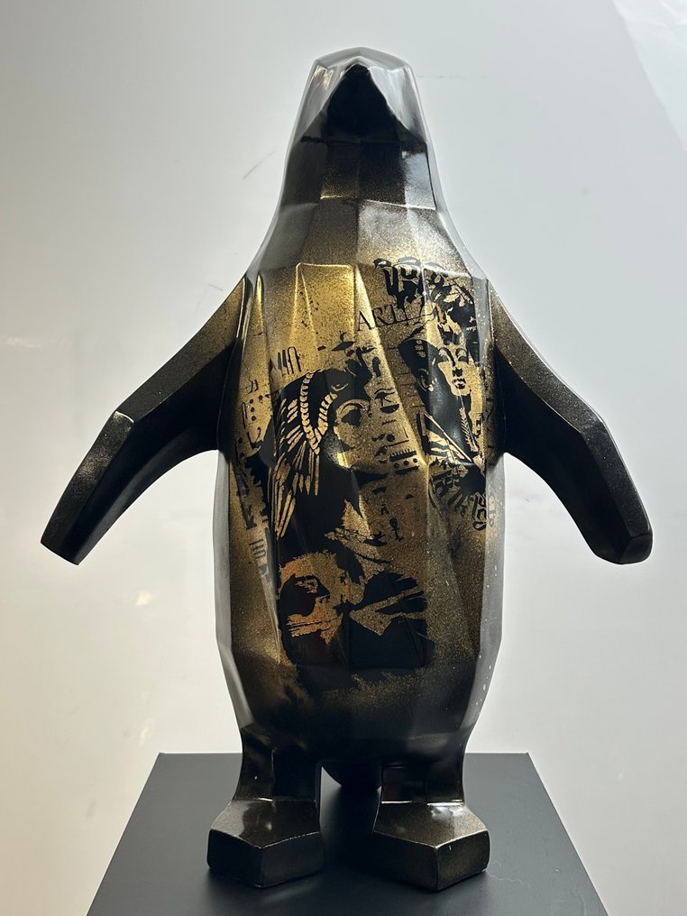 Daluxe Art - 1999 • Golden Pharaoh Penguin #1.0
