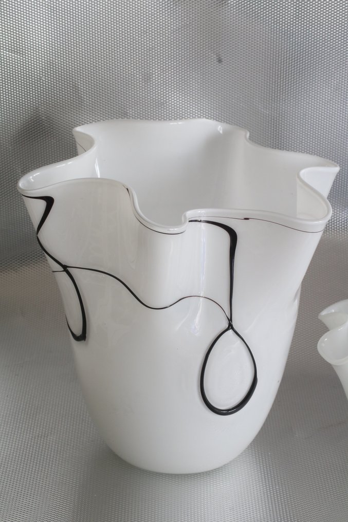 A.J. Iversen - Vase (6) - handkerchief vases - Glass - Handkerchief vases #3.2