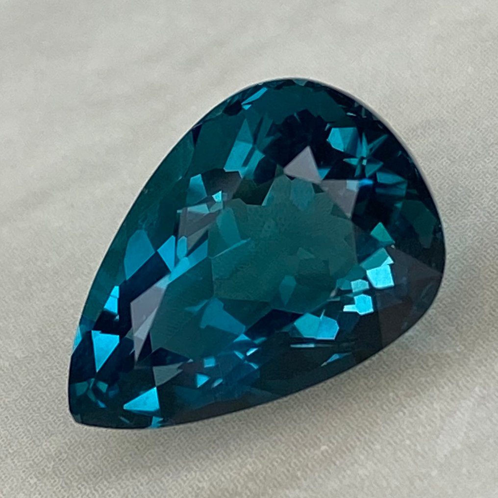 χωρίς τιμή ασφαλείας Μπλε Φθορίτης  - 9.22 ct - Διεθνής Ένωση Έγχρωμων Πολύτιμων Λίθων (ICA GemLab) - Κορυφαία Ακρίβεια Κοπής #2.1