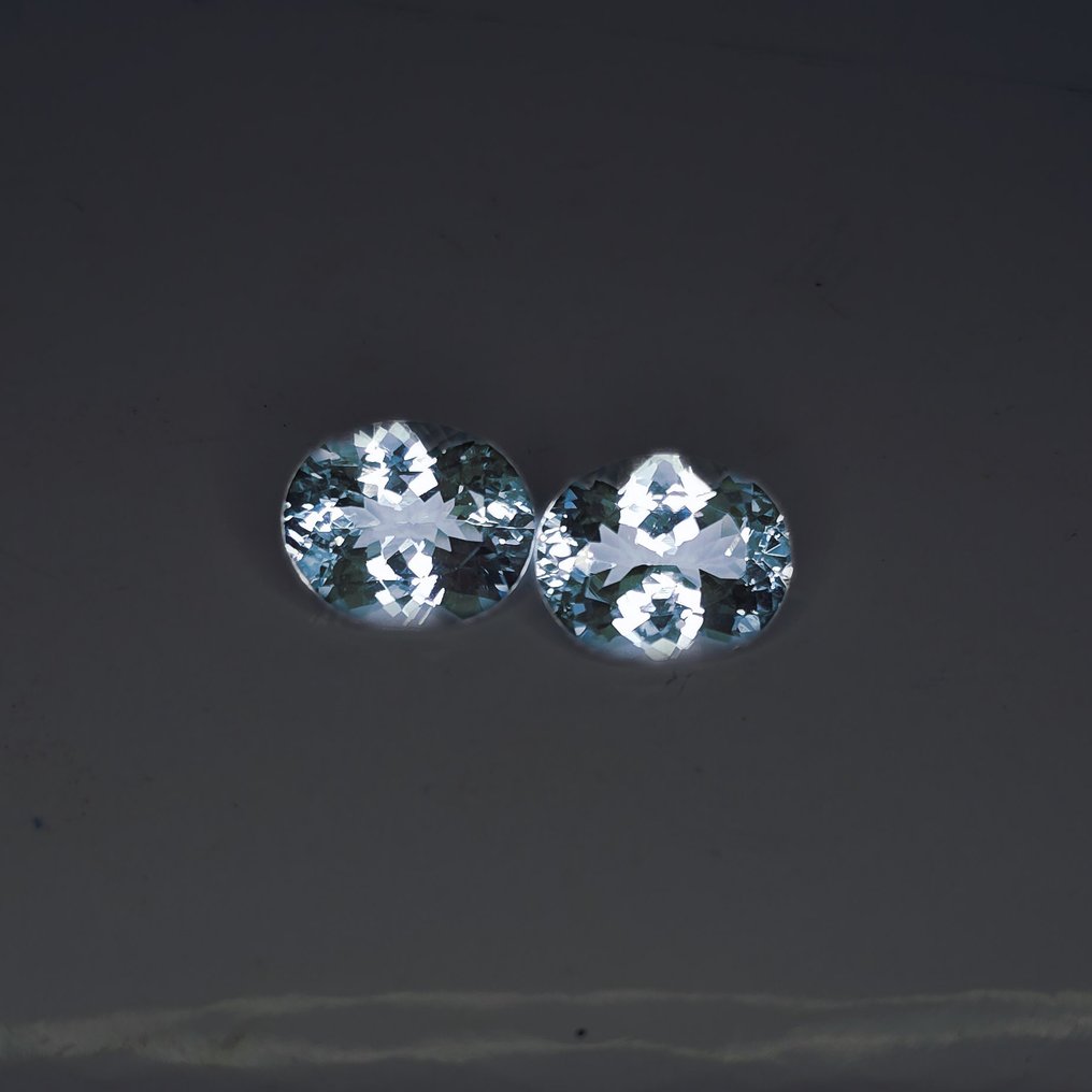 Nincs minimálár - 2 pcs  Kék Akvamarin  - 6.46 ct - Nemzetközi Gemmológiai Intézet (IGI) #2.1