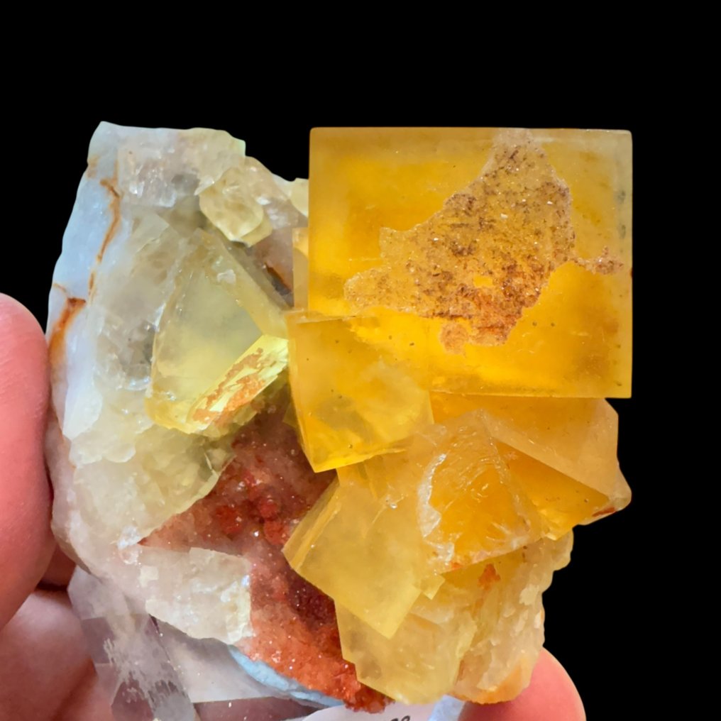 Yellow Fluorite Crystals on matrix - Height: 6 cm - Width: 6 cm- 170 g #1.0