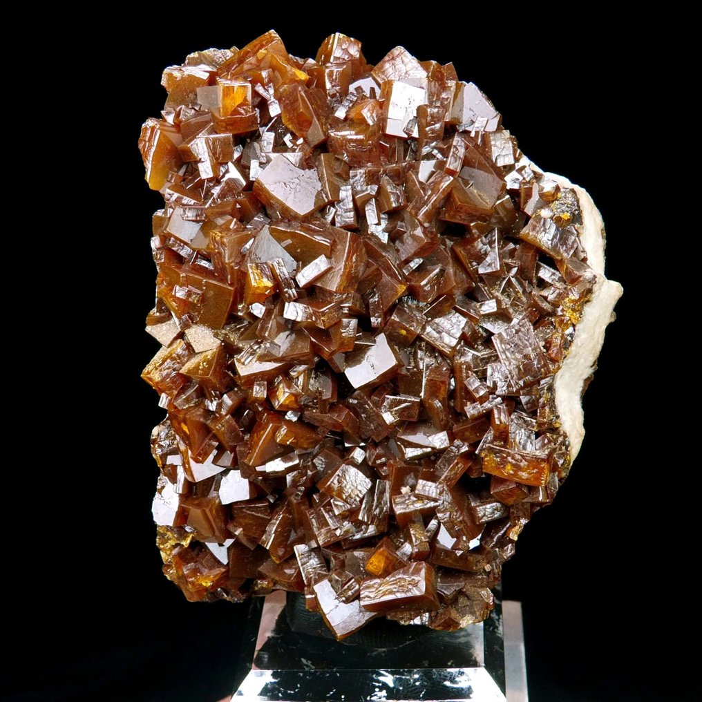 Βουλφενίτης - Ερυσσόρυγμα μεταλλείου, Όρη Λόος Λαμέντος, Τσιουάουα, Μεξικό. - Ύψος: 8.4 cm - Πλάτος: 6.5 cm- 222 g #1.0