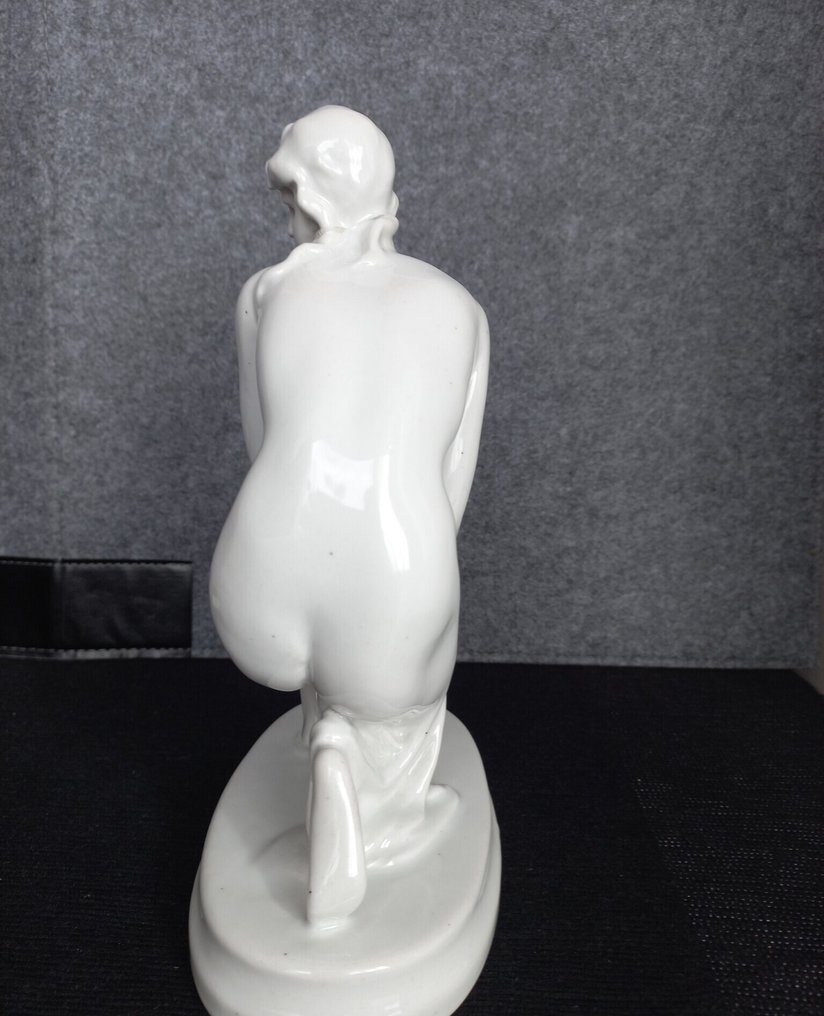 Zsolnay - Statuetta - Nude, designed by Elek Lux in the 1950s - Porcellana #3.2