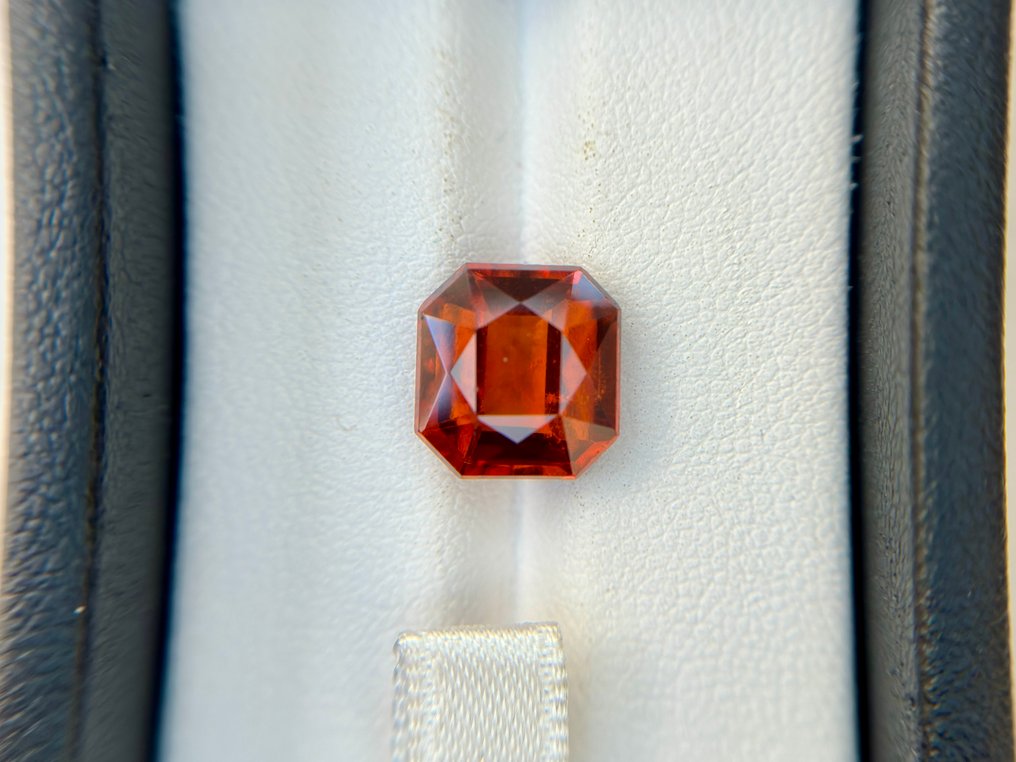 χωρίς τιμή ασφαλείας - 1 pcs  Πορτοκαλί Εσσονίτης  - 5.36 ct - Διεθνής Ένωση Έγχρωμων Πολύτιμων Λίθων (ICA GemLab) - Εσσονίτης υψηλής ποιότητας #1.0