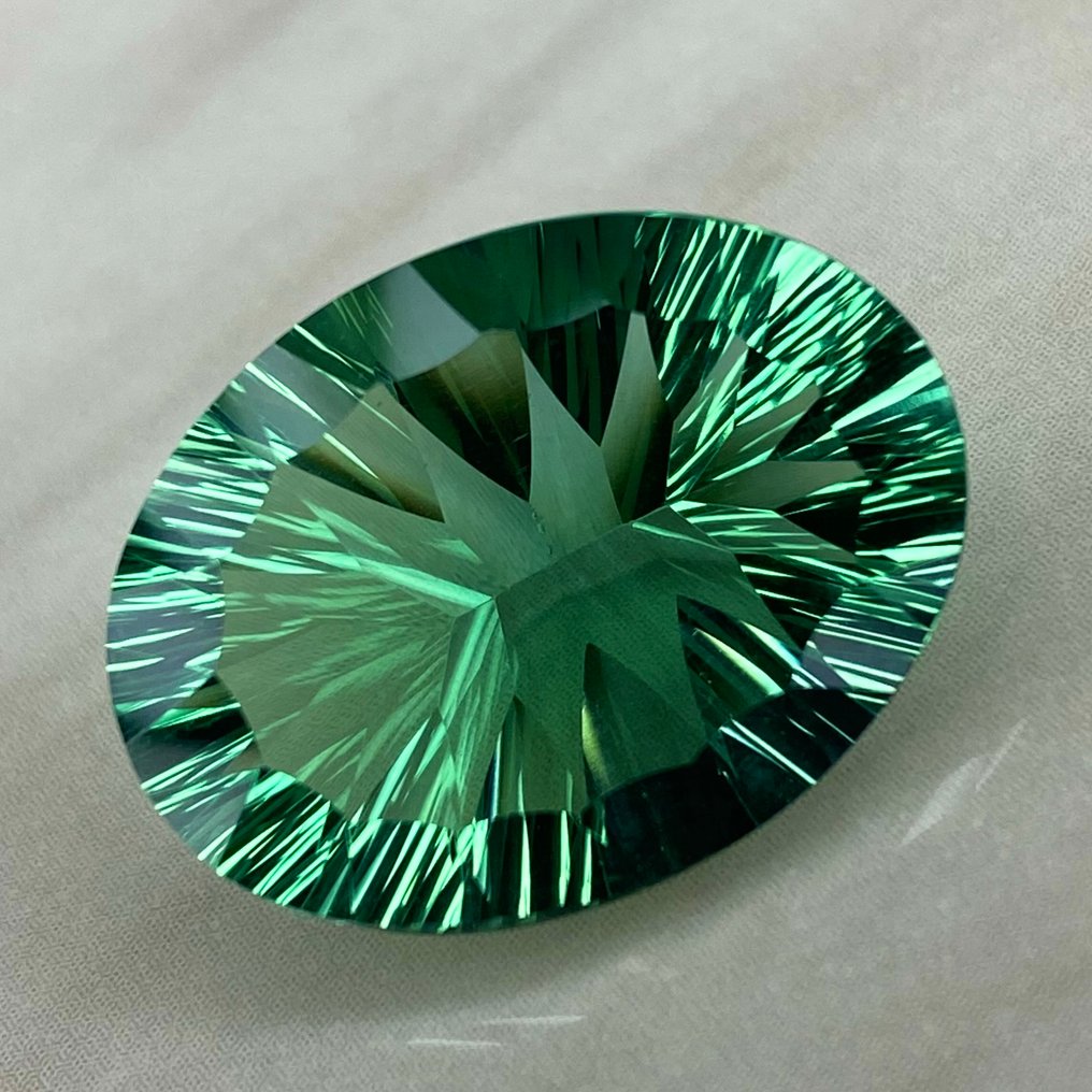 Zonder Minimumprijs Groen Fluoriet - 21.10 ct - nternational Colored Gemstone Association (ICA GemLab) - Top precisie snede #1.0