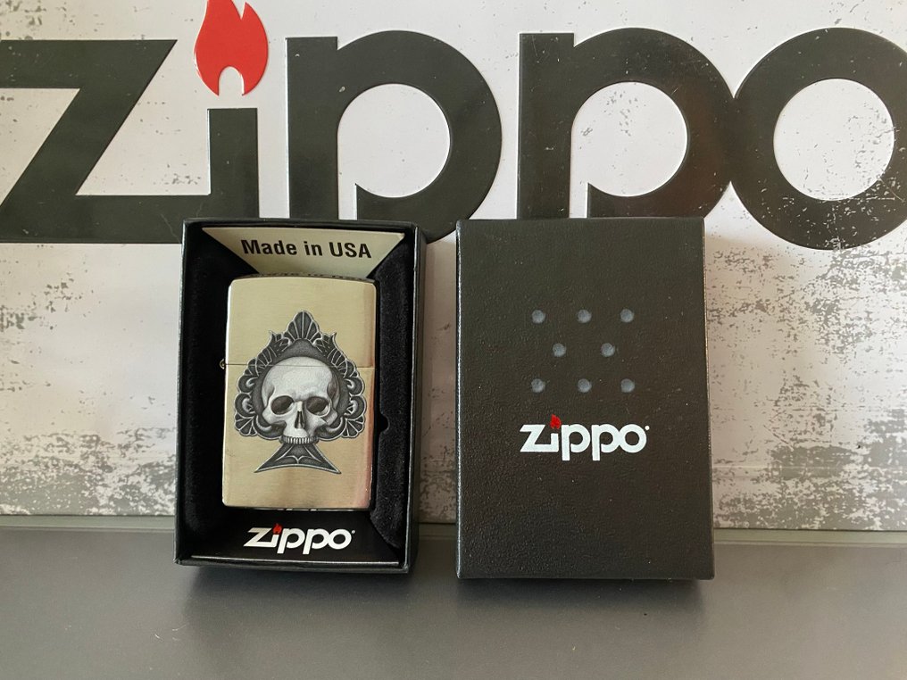Zippo - TÊTE DE MORT SUR PIQUE NEUF - Ingen mindstepris - Lighter - Stål (rustfrit), Messing #4.3