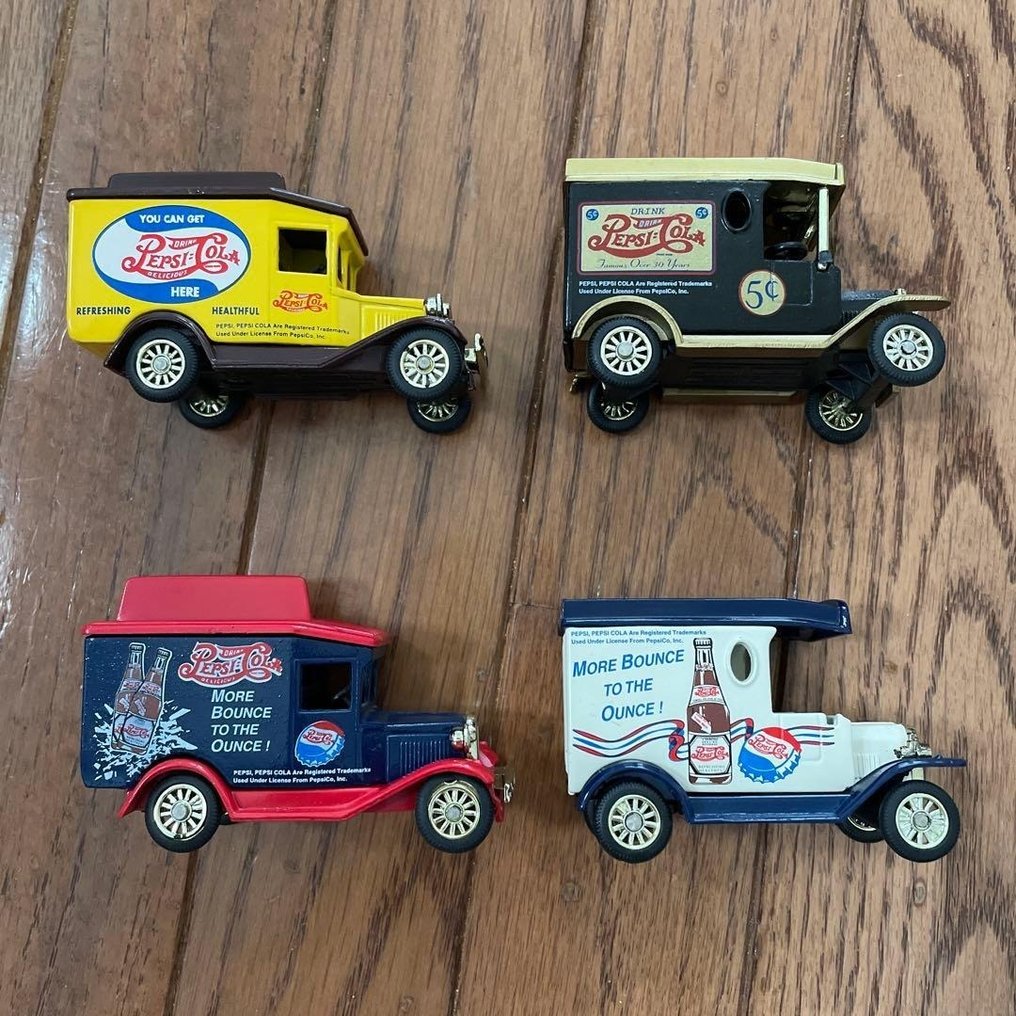 Pepsi-Cola  - Toy car Pepsi-Cola Custom Replica Collection - 1990-2000 - China #1.0