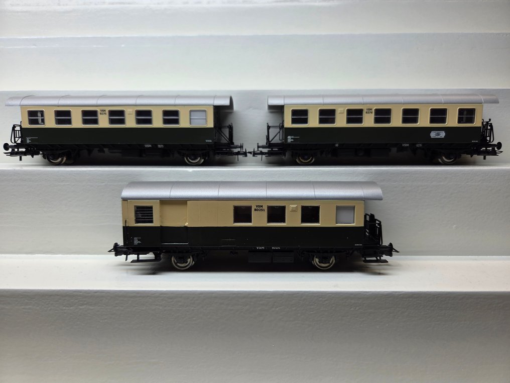 Roco H0 - Σετ επιβατικού τρένου μοντελισμού (3) - Σετ 3 Roco επιβατικών βαγονιών σε πράσινη/κρεμ εκδοχή. - VSM #1.0