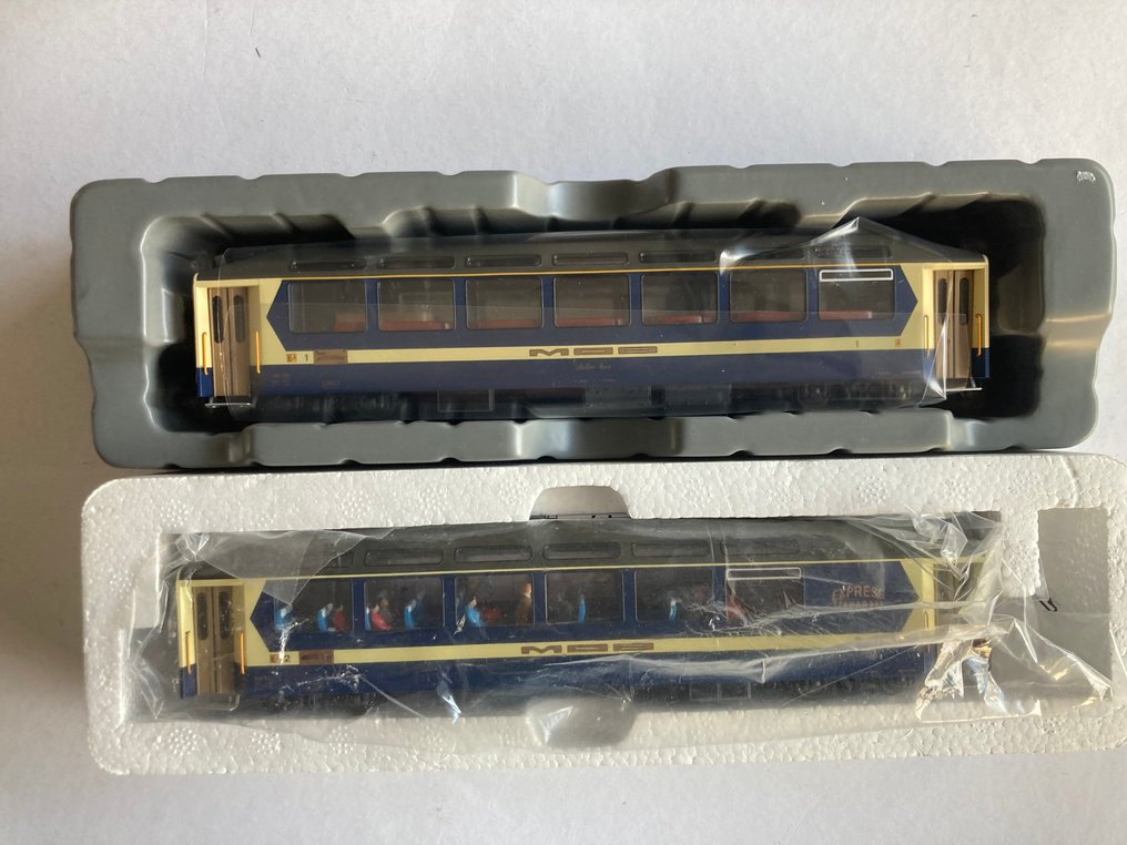 Bemo H0m - 3295 305 - 3296 303 - Set di carrozze passeggeri di modellini di treni (2) - Set di treni di espansione a 2 pezzi MOB "Panoramic Express" - MOB #1.0