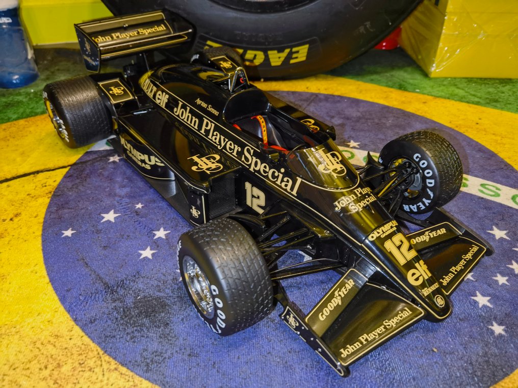 1:12 - Model race car - Lotus 97T John Player Special Ayrton Senna Nr.12 #2.1