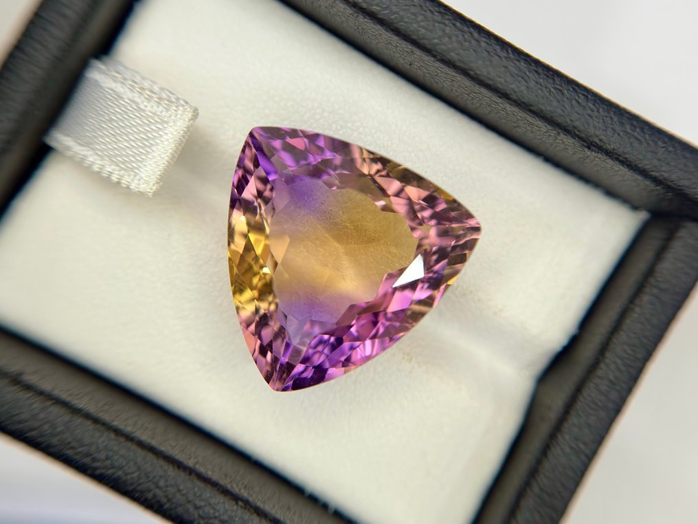 沒有保留價 - 1 pcs  紫色, 黃色 紫黃晶  - 19.79 ct - 國際有色寶石協會 (ICA GemLab) - 完美的令人惊叹的紫黄水晶 #1.0