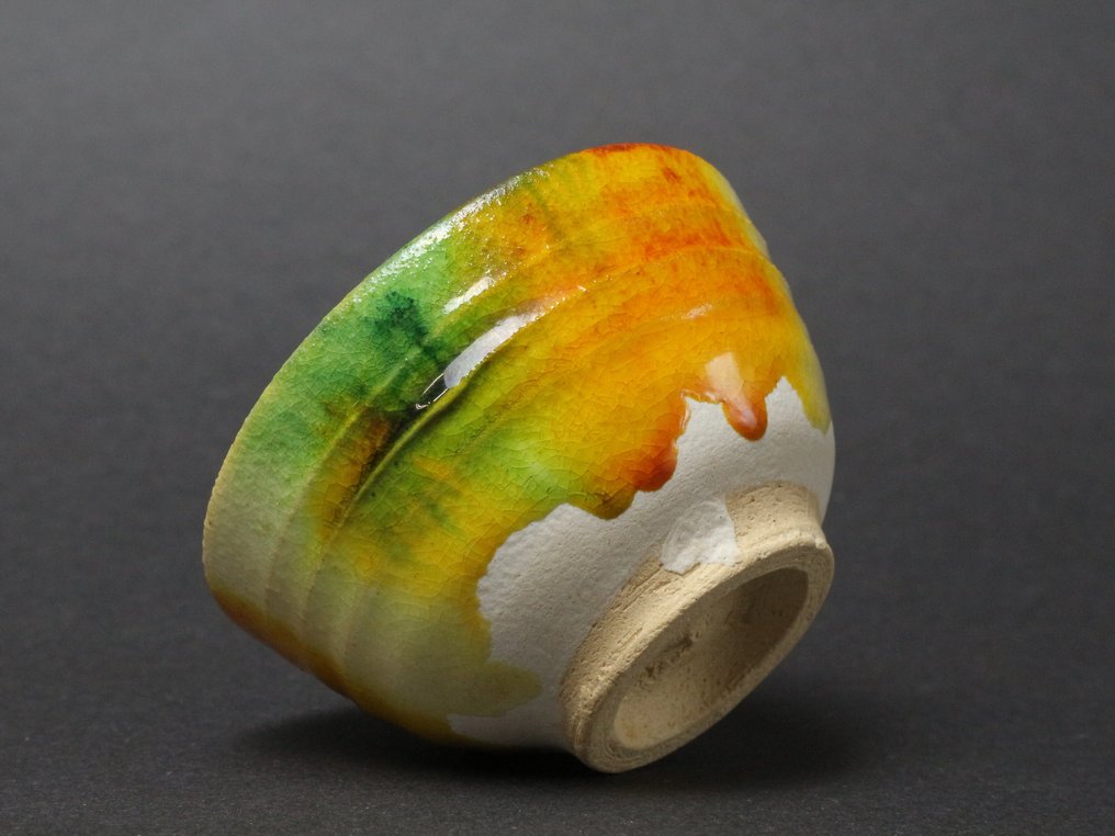Csésze - Tri-Colour Glazed Sake Cup (三彩盃) Murata Toen (村田陶苑) által - Eredeti aláírt fadobozzal #3.2