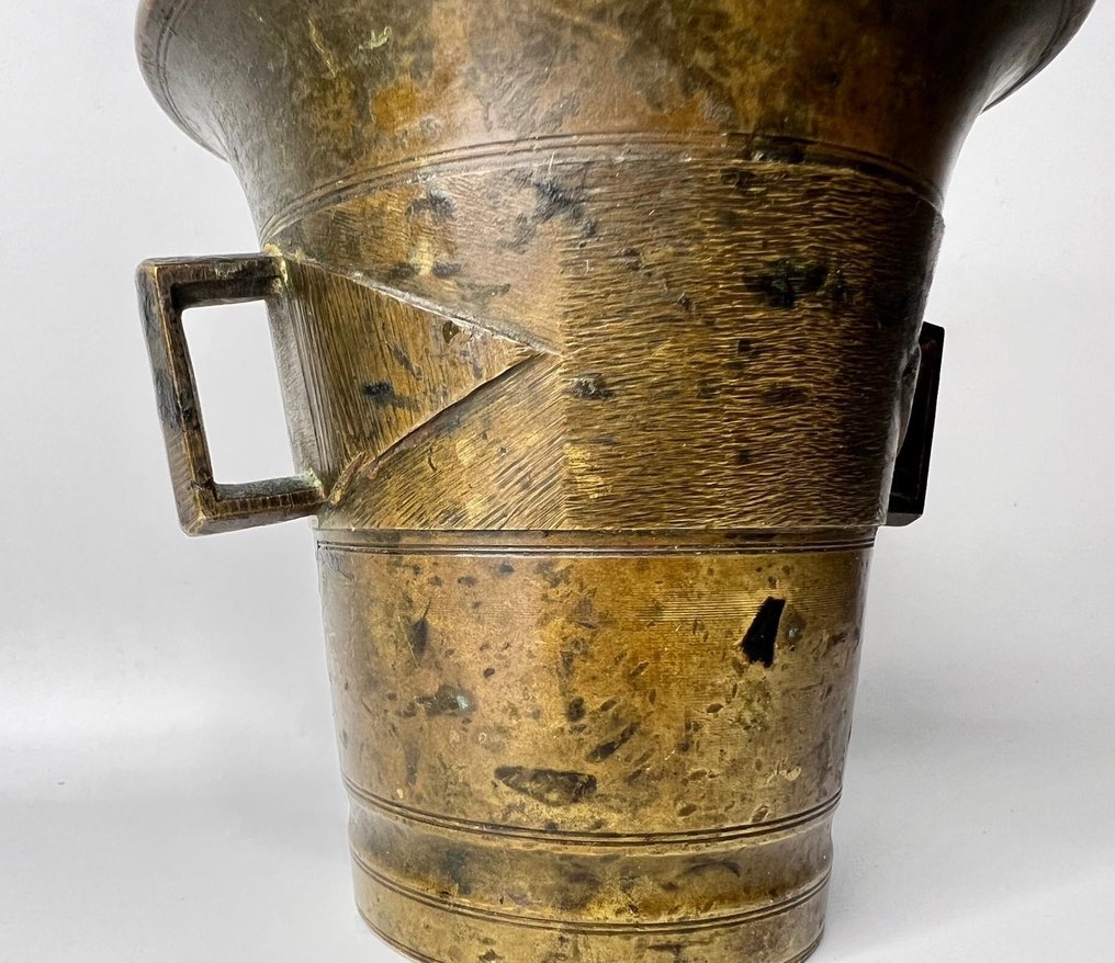 研钵和研杵 (2) - 黄铜 - 实心黄铜瑞典研钵和杵，压印编号5 #3.2