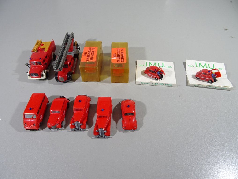 Diverse, Wiking H0 - Modele pojazdów kolejowych (11) - Pojazdy i przyczepy straży pożarnej, 11-częściowy zestaw. #2.1