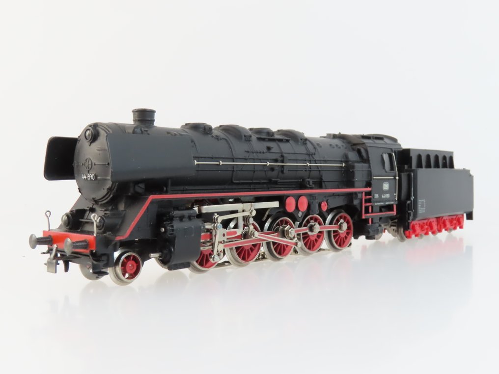 Märklin H0轨 - 3047 - 带煤水车的蒸汽机车 (1) - BR 44，电传联接，烟雾发生器 - DB #1.0