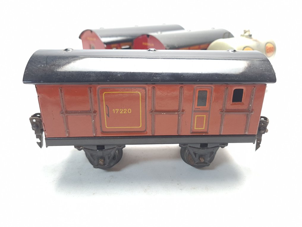 Märklin 0轨 - 1674/17210/17220 - 火车车厢模型 (4) - 4节车厢：1节油罐车和3节客车 - DB #3.2