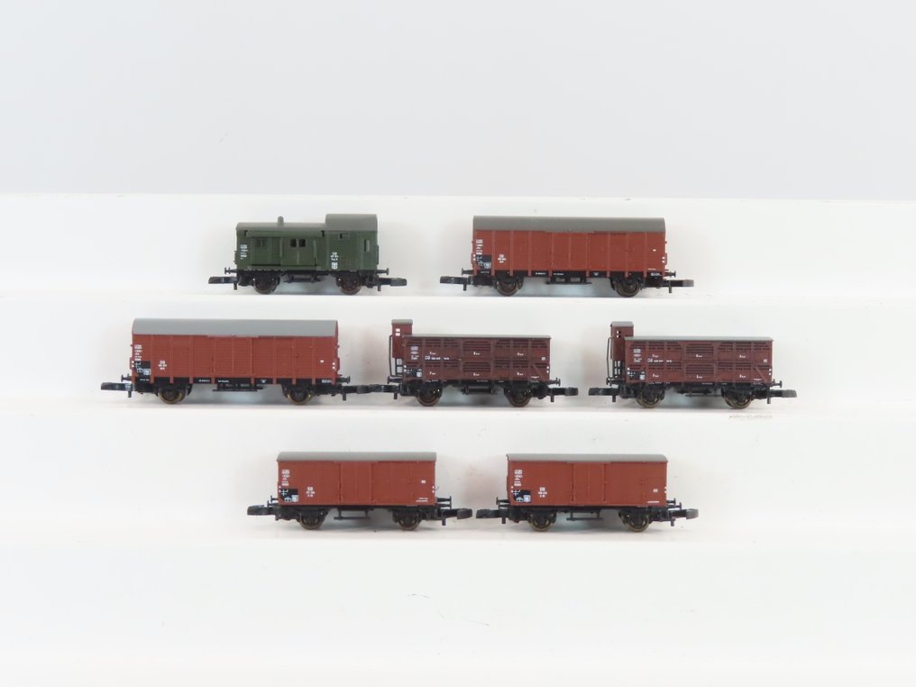 Märklin Z轨 - 82523 - 模型火车货车组 (1) - 7件货车套装，配备双轴封闭式货车和行李车 - DB #1.0