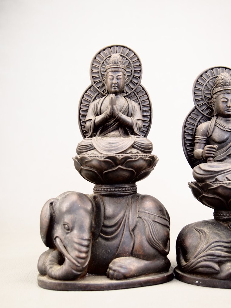 Fugen Bodhisattva riding an elephant and Manjushri Bodhisattva riding a lion - Statue Bronze - Japan #1.0