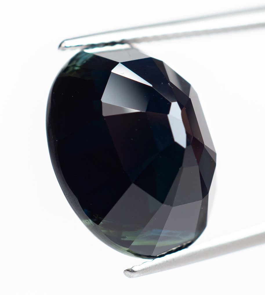 Nincs minimálár Zafír - 15.93 ct - Amerikai Gemmológiai Intézet (GIA) - sötétkék #3.2
