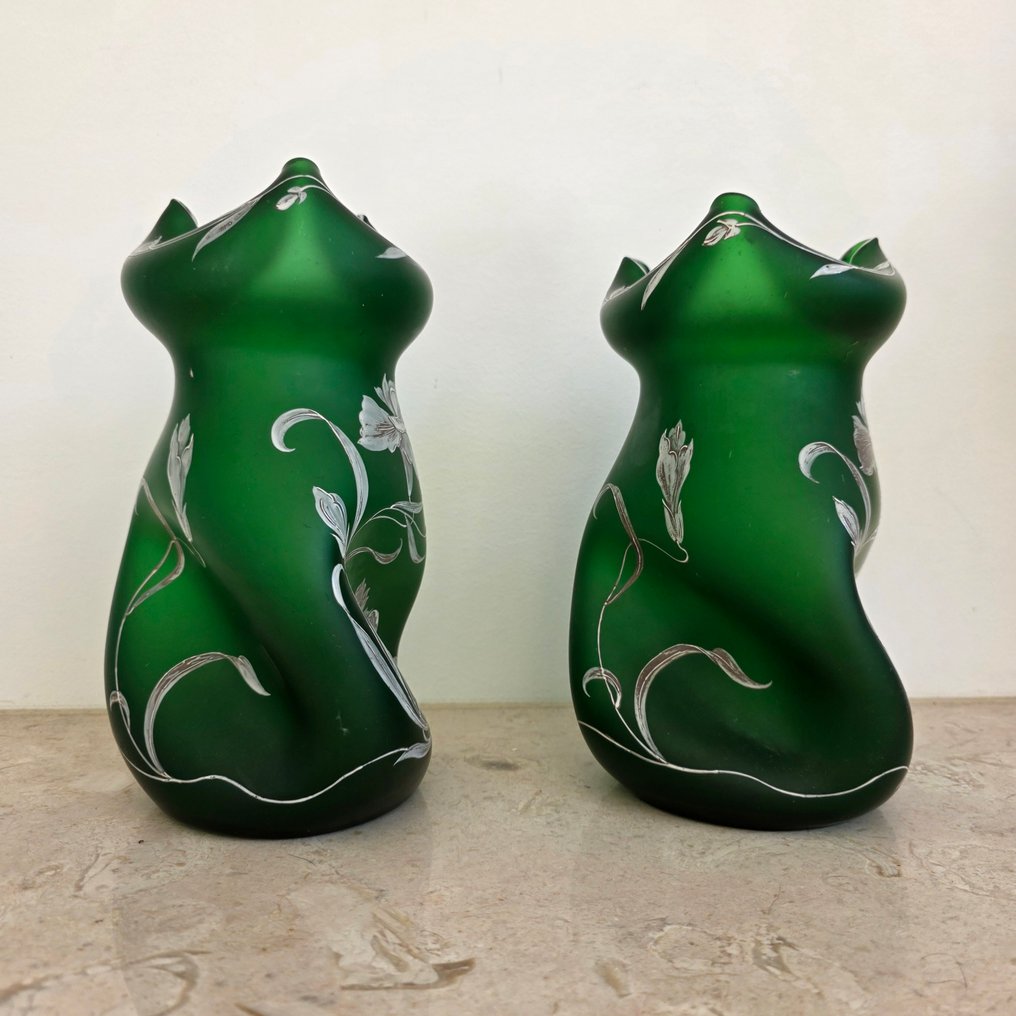 Wazon (2) - Szkło - Para ozdobnych wazonów - Bohemia #1.0