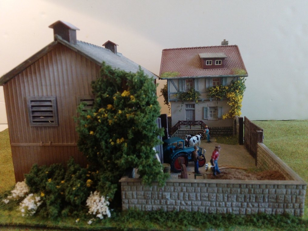 Faller, Heki, Pola, Preiser H0 - Model train scenery (16) - Farmyard with many details, hand-painted, and patinated. #4.3