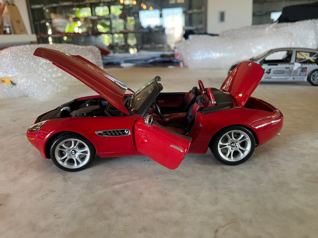 1:18 - Model car - BMW Z8 #1.0