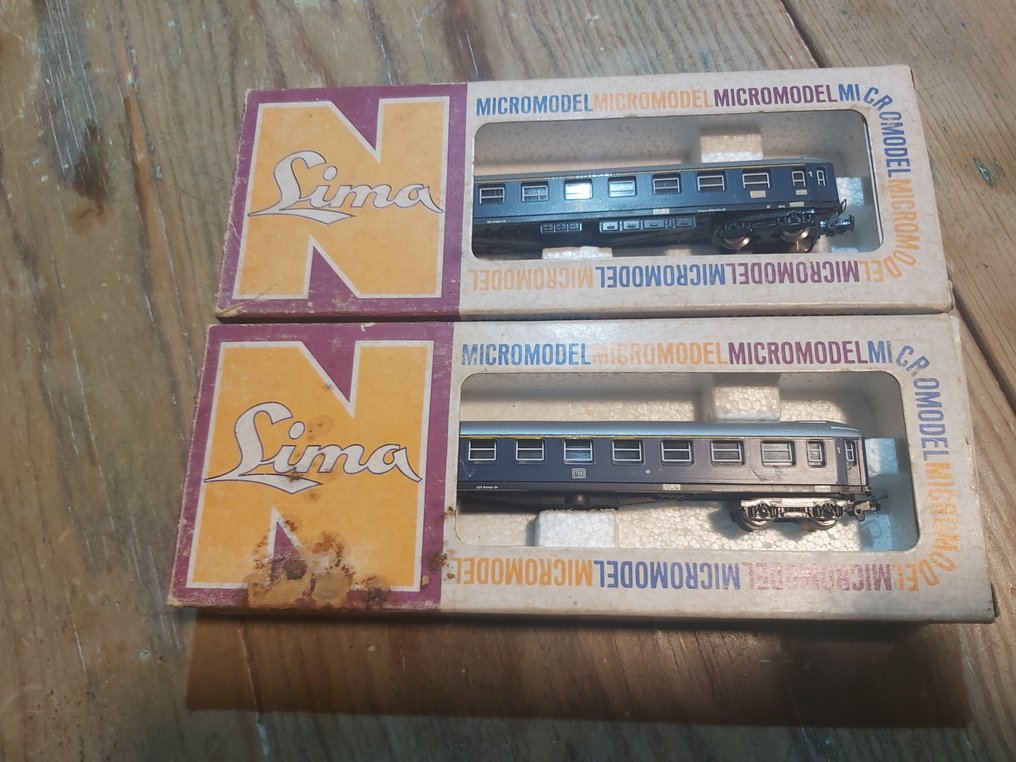 Lima N - Modeltrein (2) - Twee passagiersauto's op schaal N van het merk Lima. Originele kartonnen doos en interne verpakking. - DB #3.2