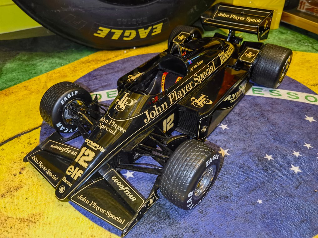 1:12 - Model race car - Lotus 97T John Player Special Ayrton Senna Nr.12 #1.0