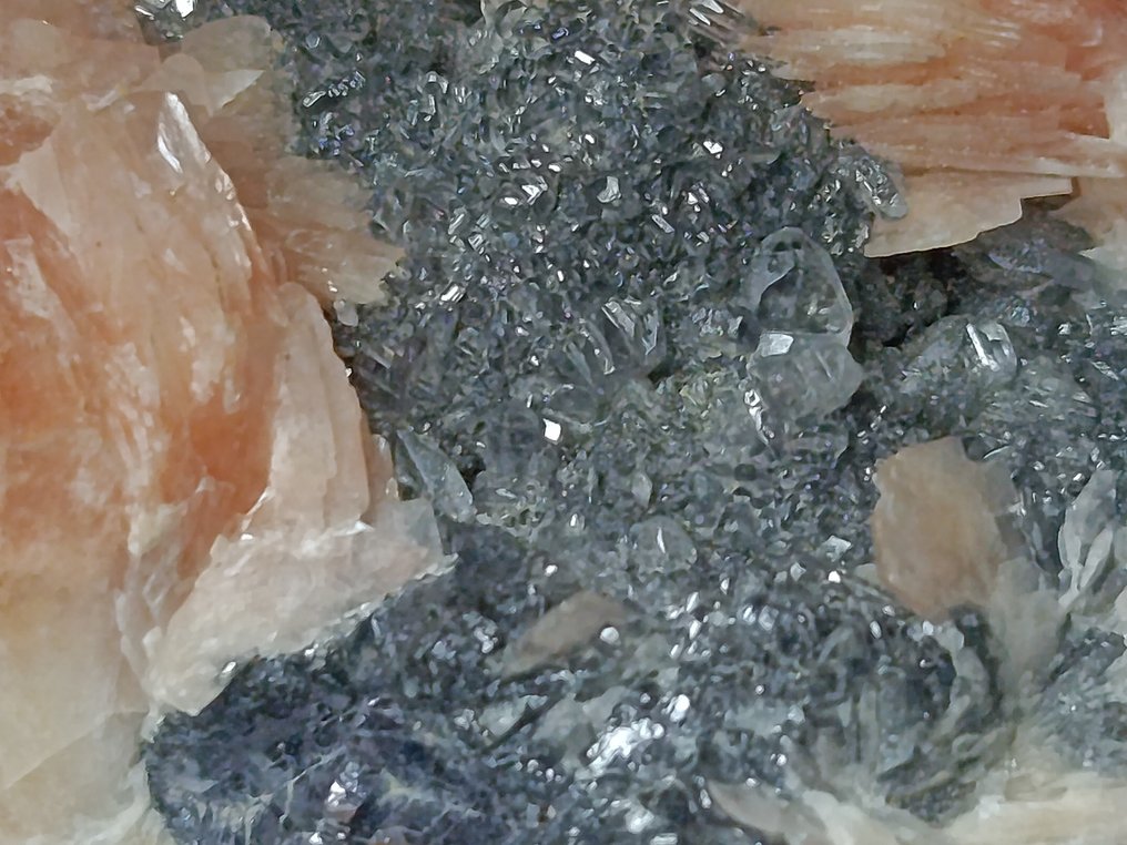 Cerussite on Galena and Baryte Crystals on matrix - Height: 3.9 cm - Width: 5.3 cm- 230 g - (1) #4.3